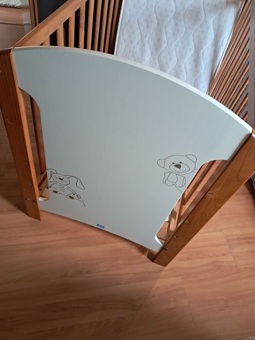 Cama grades ZY com colchão