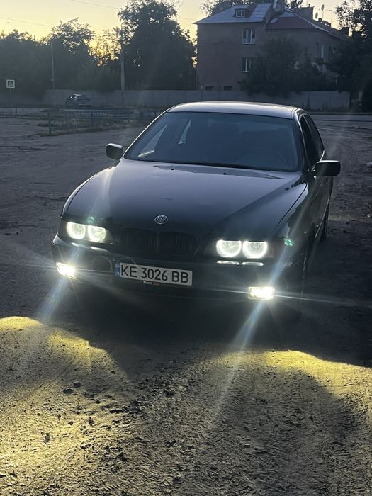 Продам бмв е39 2.0