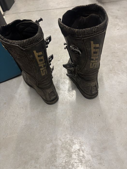 Botas usadas shot