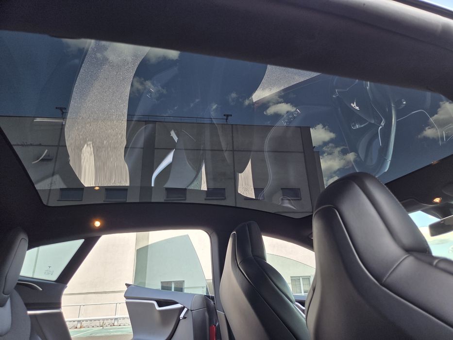 Tesla Model S  D75