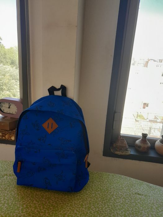 Vendo Mochila muito bonita como nova