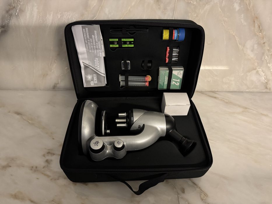 Microscópio de brincar