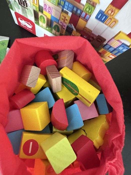 Деревяні кубікі іграшка