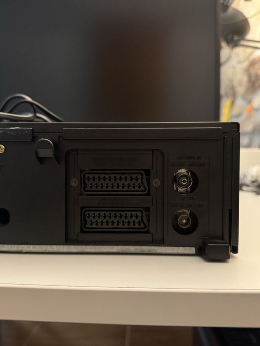 Leitor VHS Grundig GV 9400 NIC