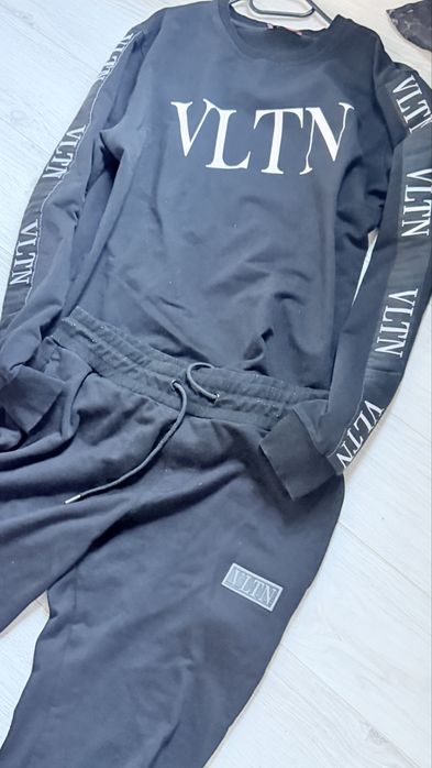 Dres valentino  komplet
