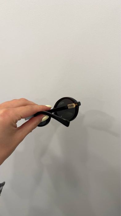 Очки солнцезащитные Miu Miu  13 000 грн