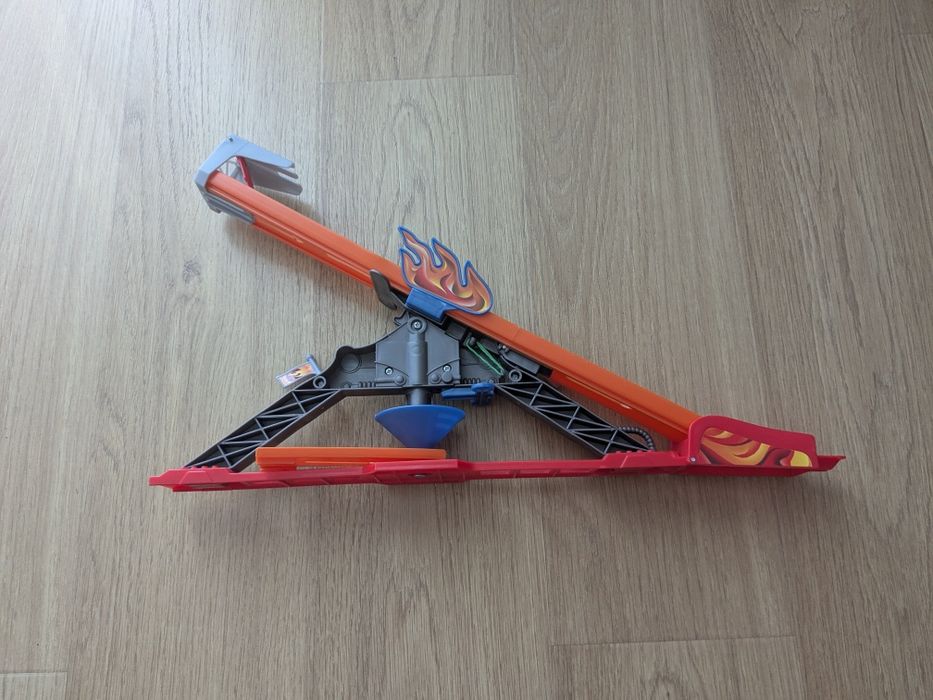 Hot wheels mega zestaw + autka