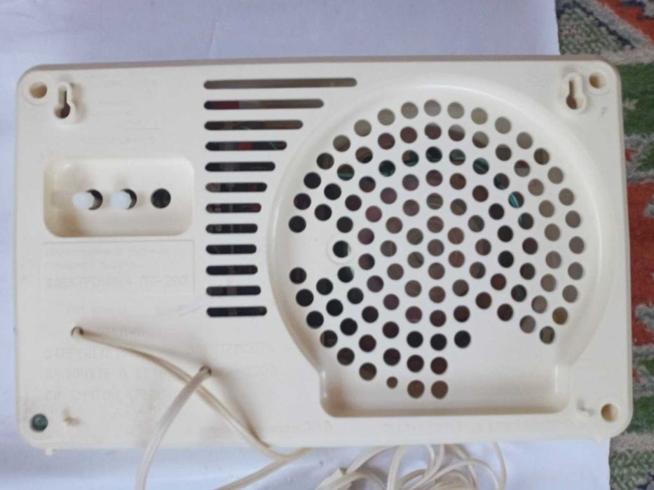 Продаю радиоприемник "Электроника ПТ-203"