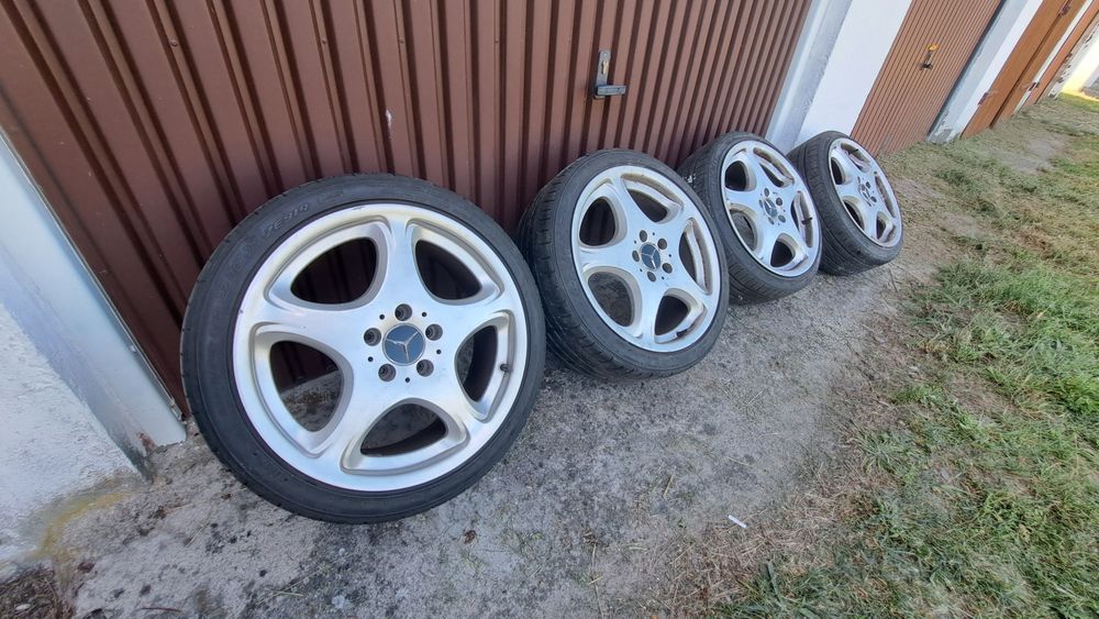 Alufelgi 18  Mercedes  5x112  8J  ET44  Otwór Centrujący 66,6mm VW Audi