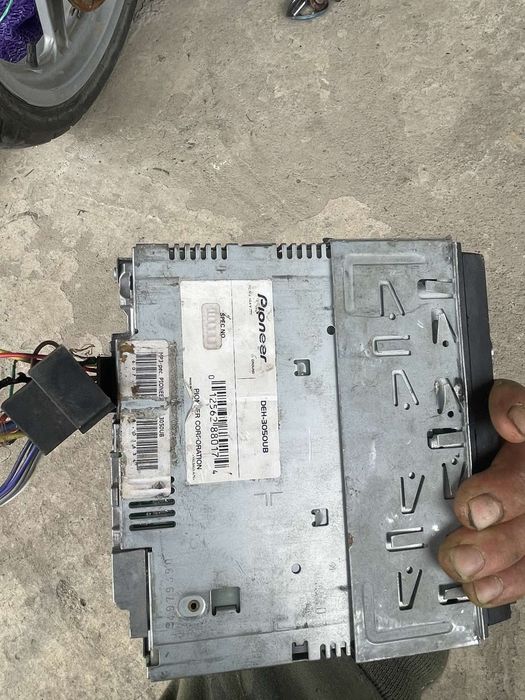Магнітола PIONEER-DEN-4000 UB