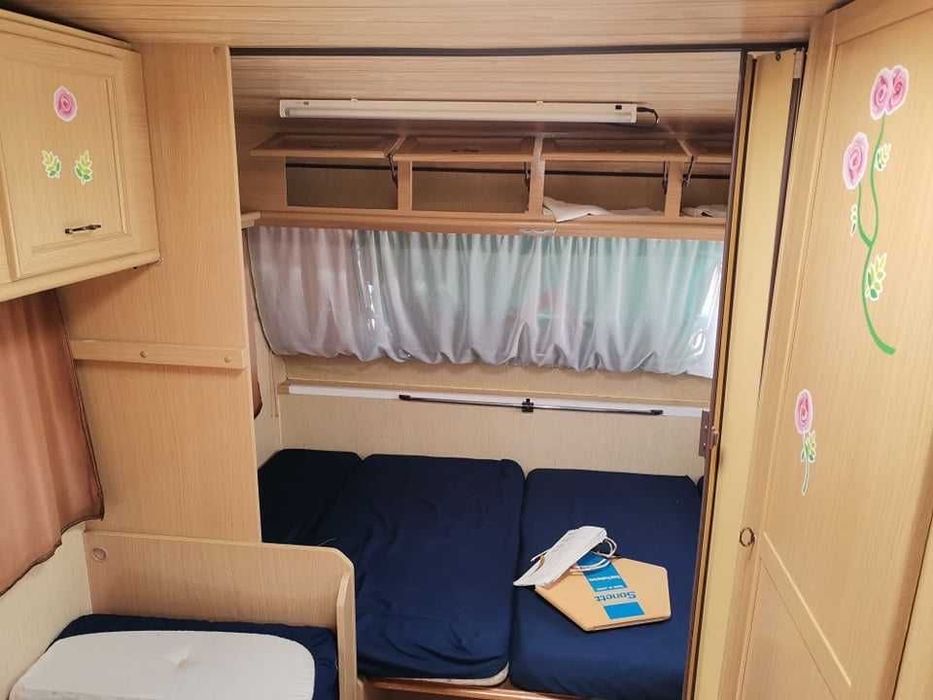 Caravana com documentos