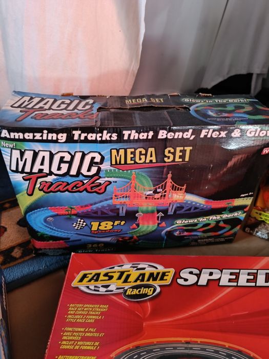 Brinquedos vários de 10€ a 15€