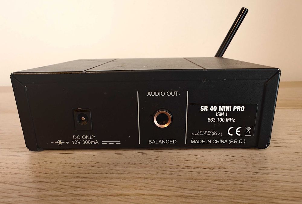 Wireless Guitarra AKG WMS 40 Mini