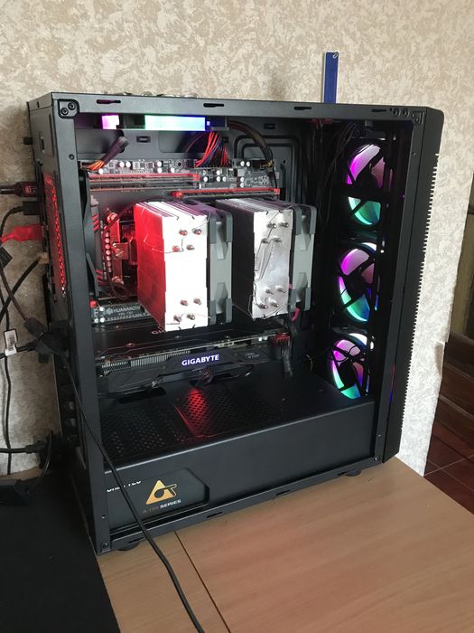 Рендер станция Intel xeon-E5 2678 v3 2шт gtx1070g1 8gb RAM64gb