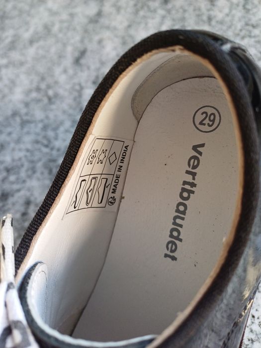 Półbuty Nowe Vertbaudet skóra lakierowana 28r 85zl