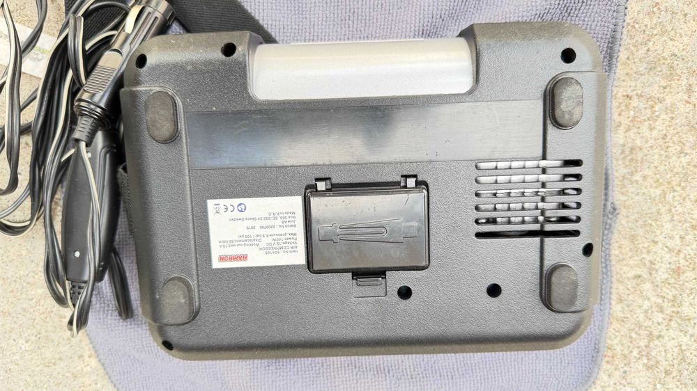 Kompresor samochodowy 4 w 1  12V D /15A /140W