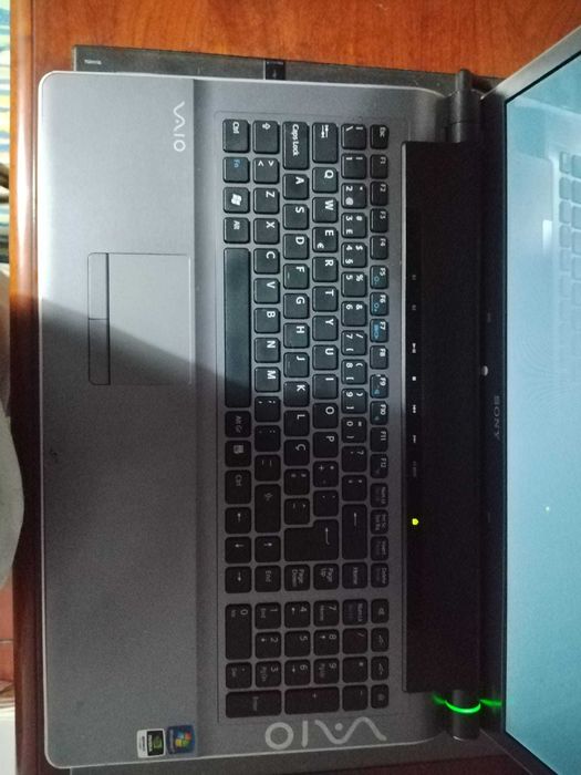 Sony VAIO AW31M/H – 18.4” | 8GB RAM | SSD 256GB | Extras incluídos