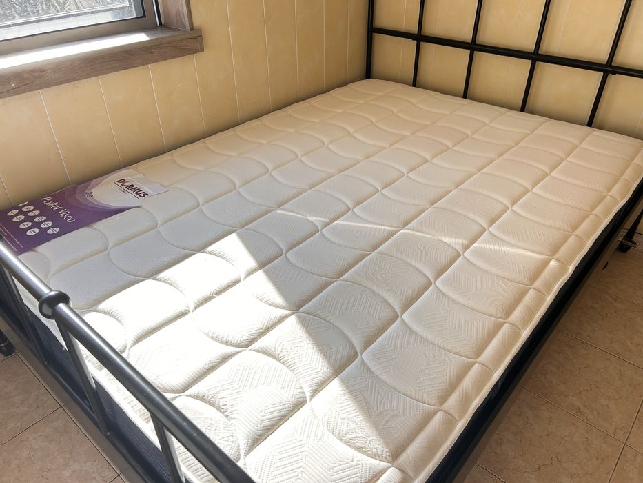 Conjunto Cama IKEA 140x200 + Colchão Dormus (Como Novo)