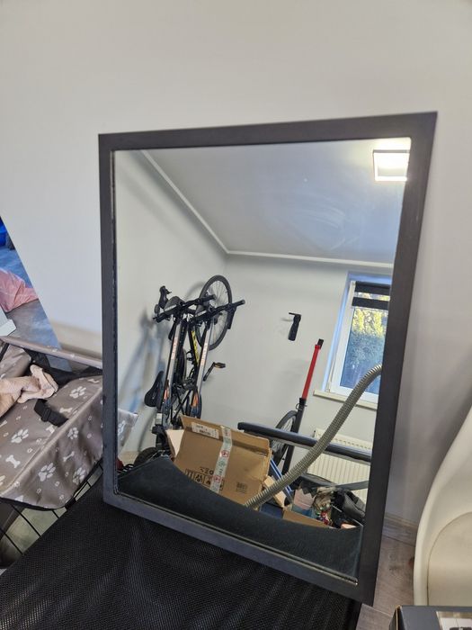 Lustro w czarnej ramie 80x60 cm