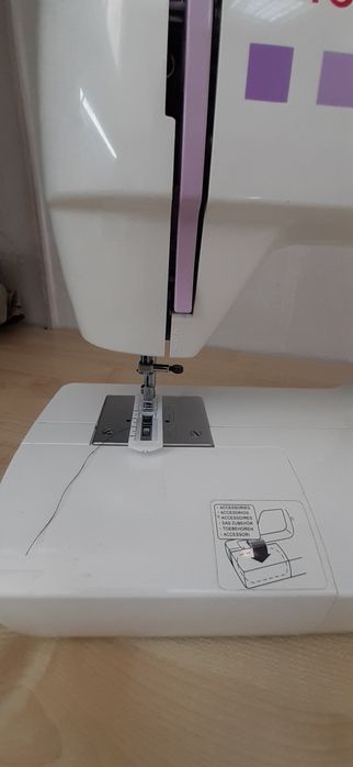 Швейна побутова машина"Toyota"