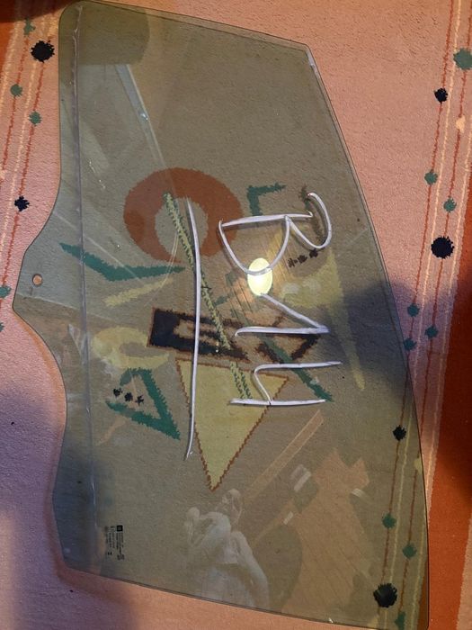 Скло для автомобіля Chevrolet bolt ev