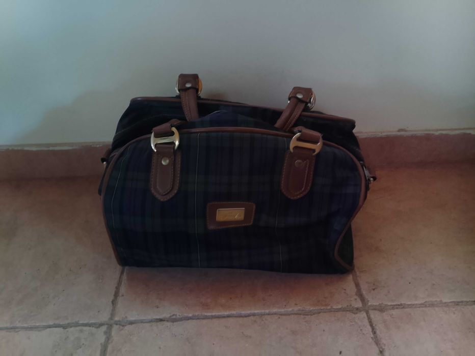 Diversas Malas de viagem