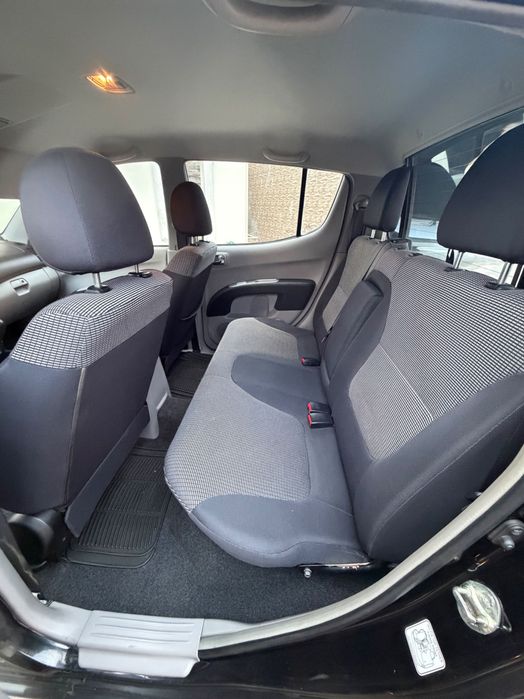 Mitsubishi Strakar