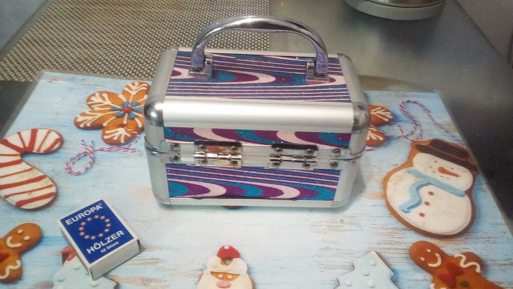 Продам детский кейс