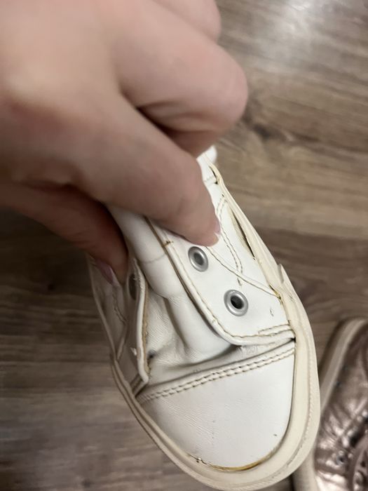 Кеди для дівчинки, 3 пари, стан актуальний на фото на ножку ~ 18 см