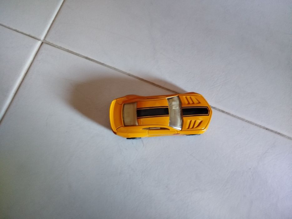 2 carros bons  novos