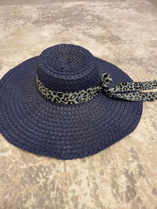 Капелюх пляжний жіночий