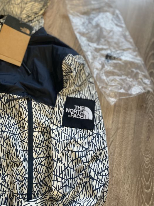 Вітровка the north face оригінал