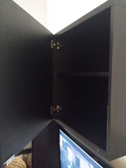 Móvel IKEA com 3 blocos separados
