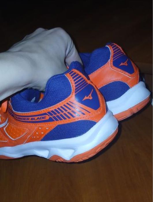 Кросівки Мізуно оригінал