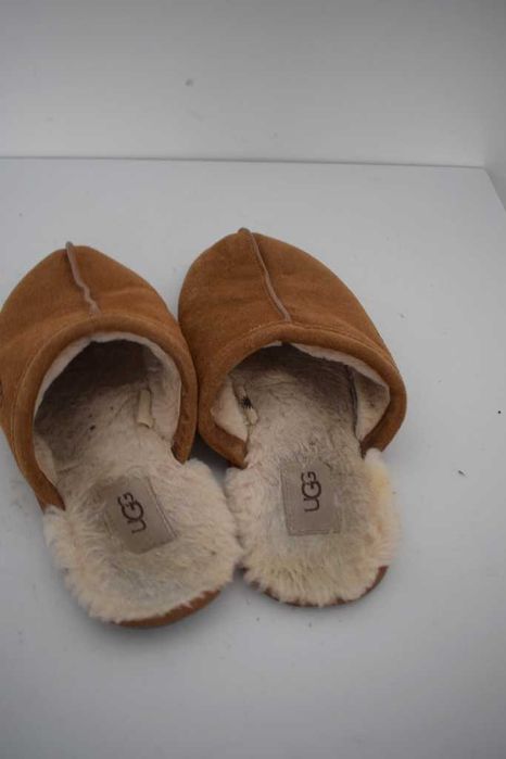 UGG Skórzane kapcie "Scuff" klapki brązowe 39