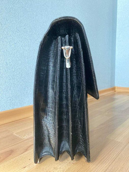 Чорний портфель з натуральної шкіри під крокодила desisan (турція)