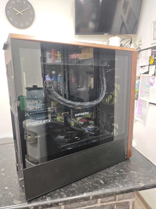 PC GAMING ryzen 7600X 32GB DDR5 rtx 5070 disco 2tb