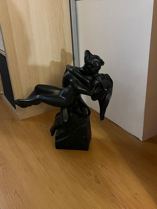 Escultura de pedra maciça artistica de Homem e Mulher
