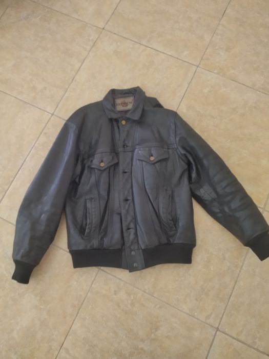 Casaco em couro (100%)