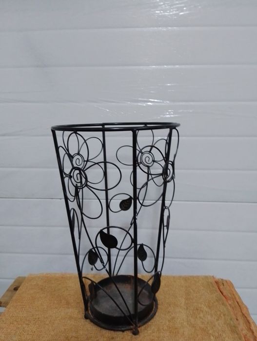 Bengaleiro  / cabide.