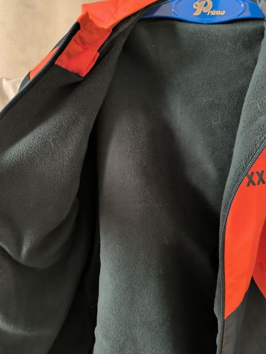 Новая Курточка на теплую весну рост 134