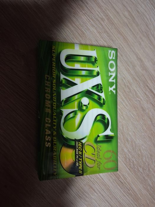 Deck Samsung z systemu hi fi 1200 z gratisami.