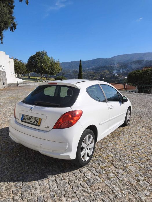 Peugeot 207 1.6 HDi — photo 5