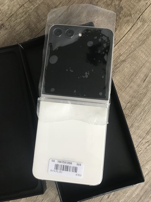 Samsung Galaxy Z FLIP 5