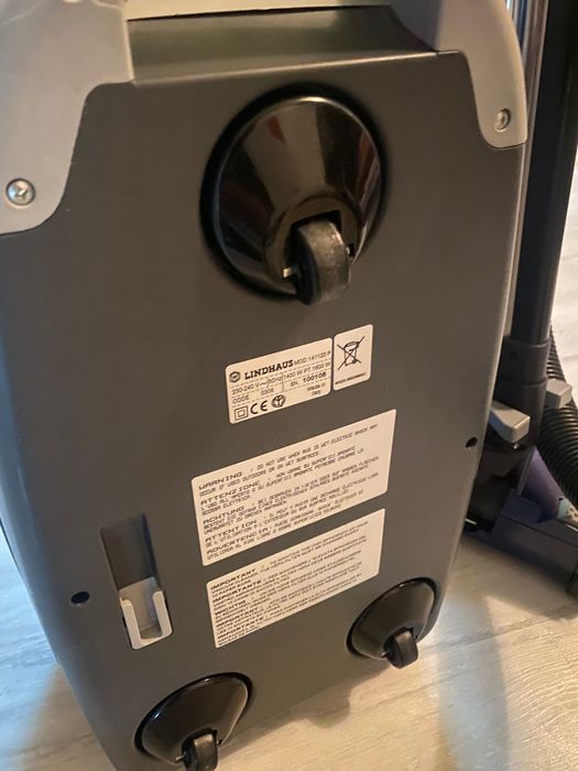 Пылесос Lindhaus Aria Platinum с электрощеткой, многофункциональный