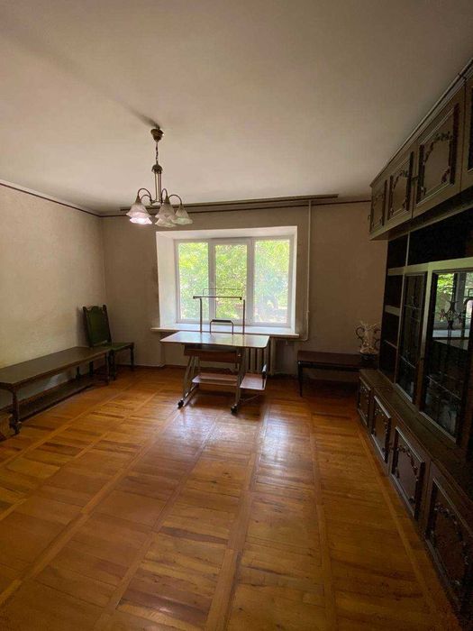 Продам 2-кімнатну квартиру в цегляному спецпроекті на Черемушках, вул. Генерала Петрова