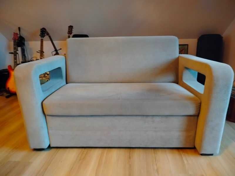 Kanapa 2 osobowa kolor jasny