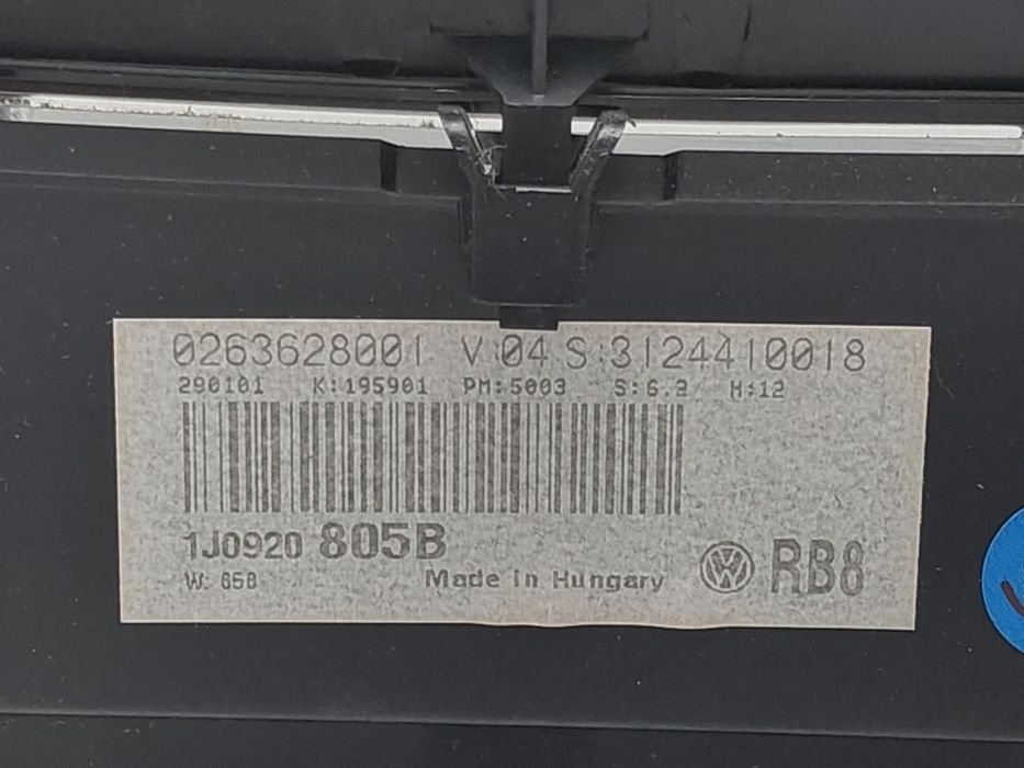 QUADRANTE VOLKSWAGEN BORA 2001 -1J0920805B