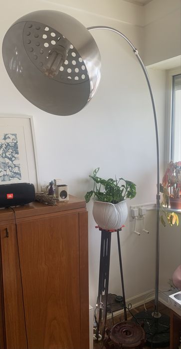 Cabdeeiro de sala em inox e mármore