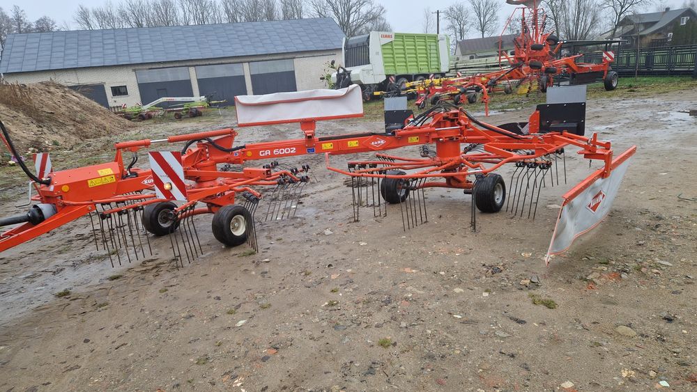 Zgrabiarka podwojna Kuhn GA 6002 boczna 2018rok pottinger vicon